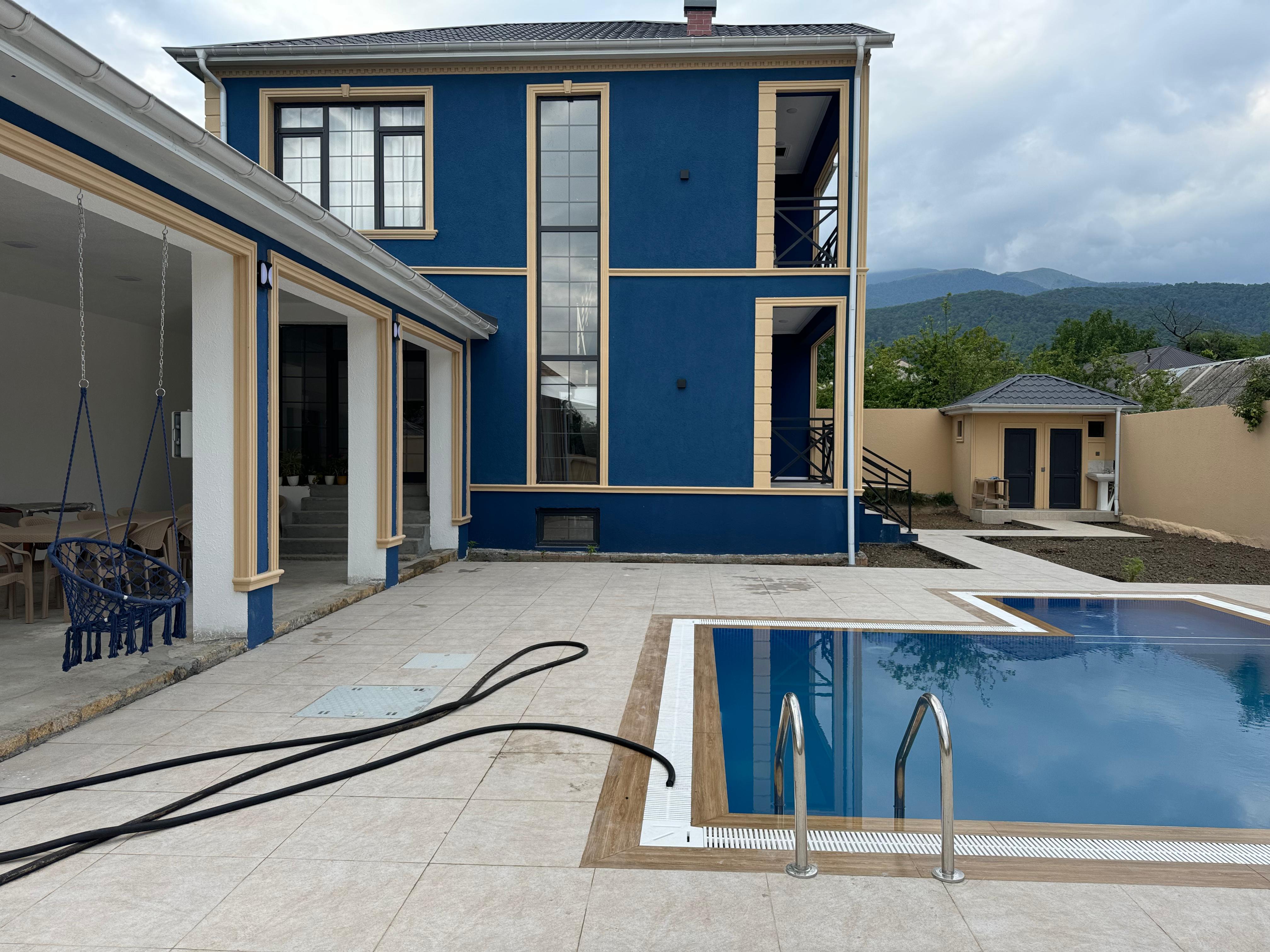 Villa 1